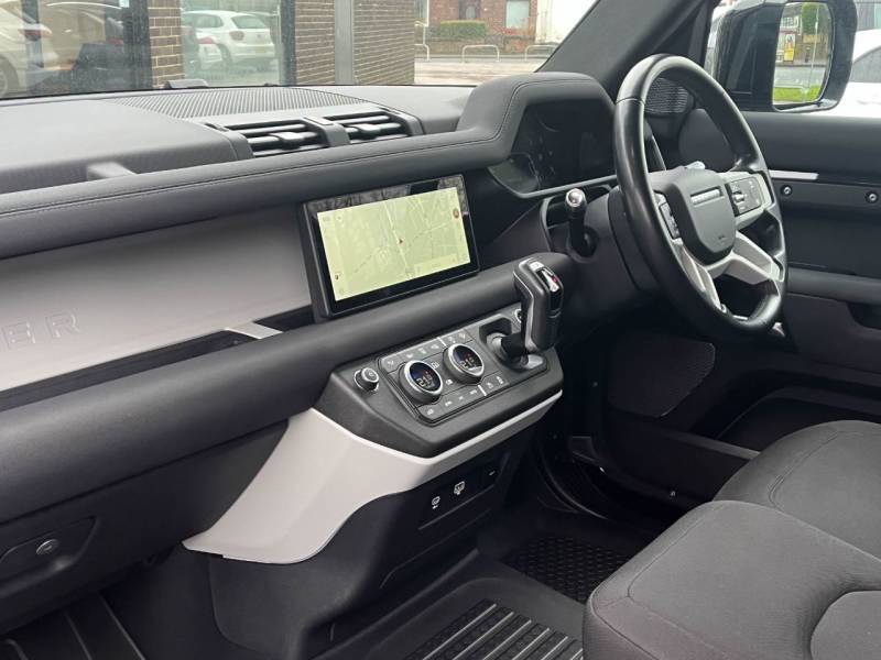 Land Rover Defender 90   Registered:2021(21)