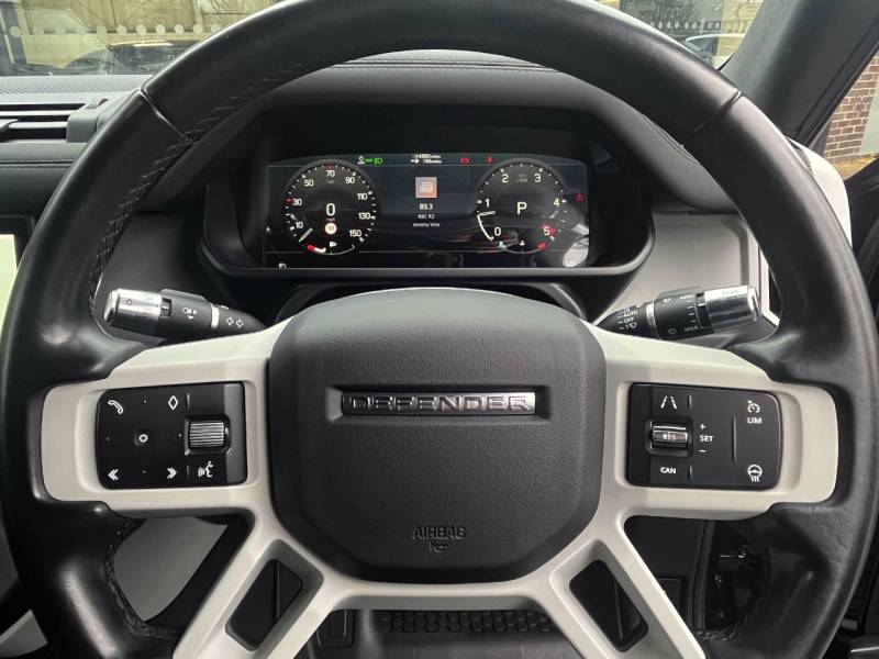 Land Rover Defender 90   Registered:2021(21)