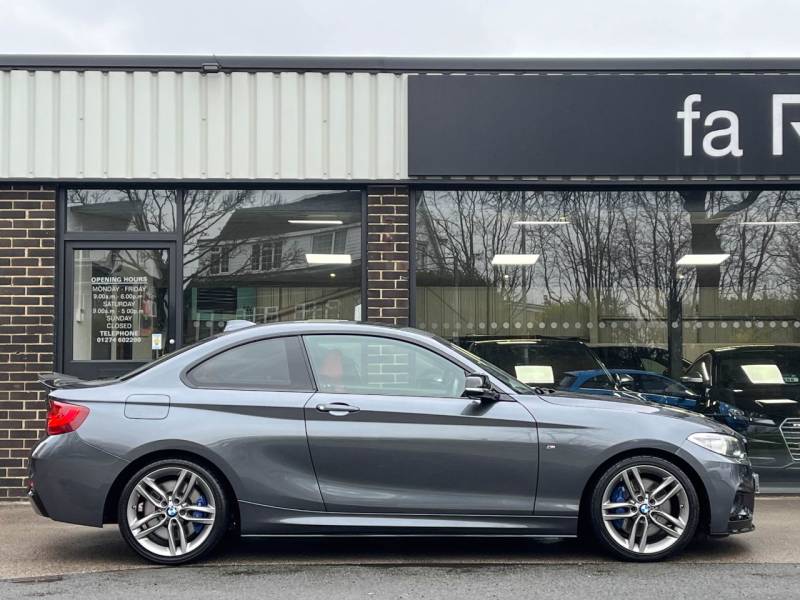 BMW 2 Series   Registered:2016(66)