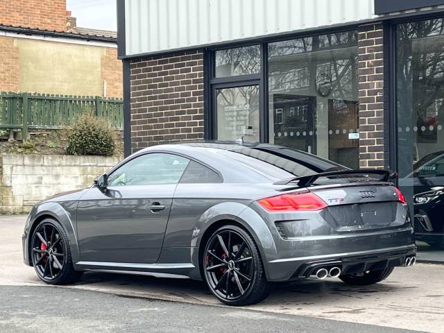 2022 Audi TTS Coupe 2.0 TFSI 50 Black Edition quattro S tronic 320ps