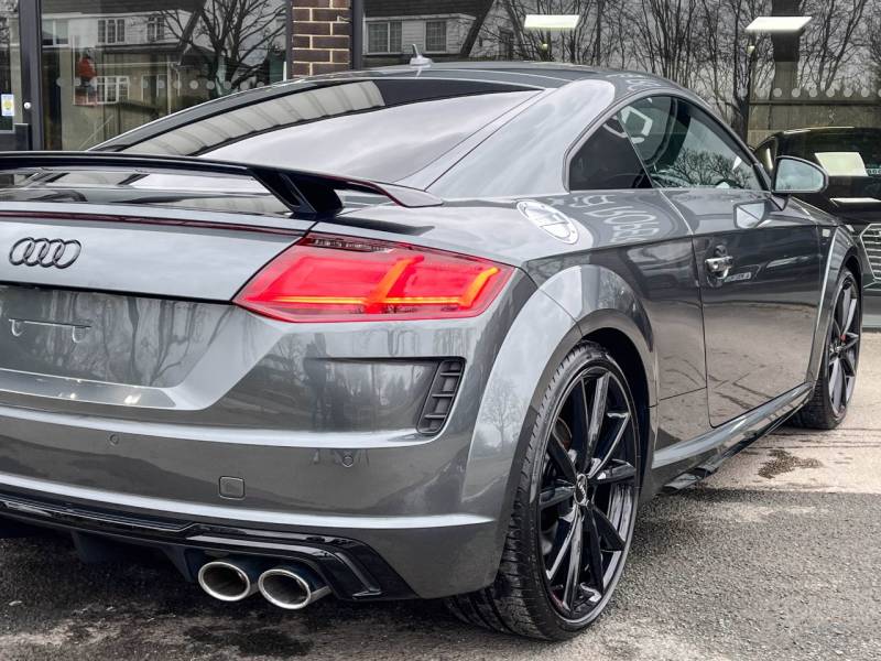 Audi TTS Coupe   Registered:2022(72)