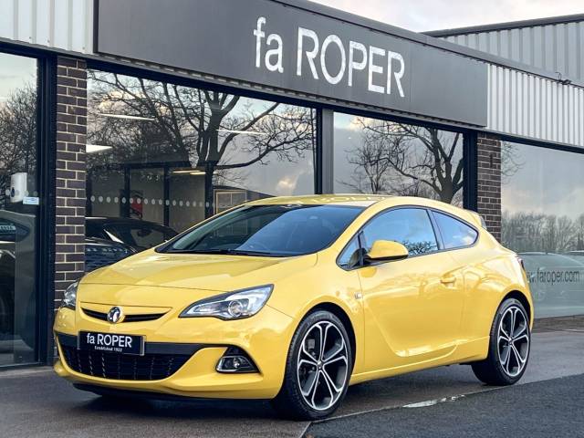 Vauxhall Astra GTC 1.6i Turbo Limited Edition 200ps Manual 6 Speed Hatchback Petrol Sunny Melon
