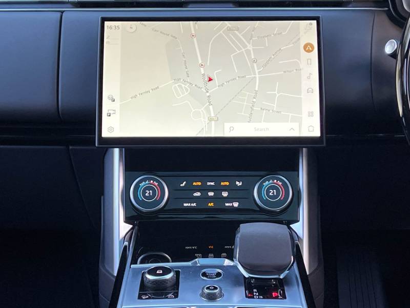 Land Rover Range Rover   Registered:2023(23)