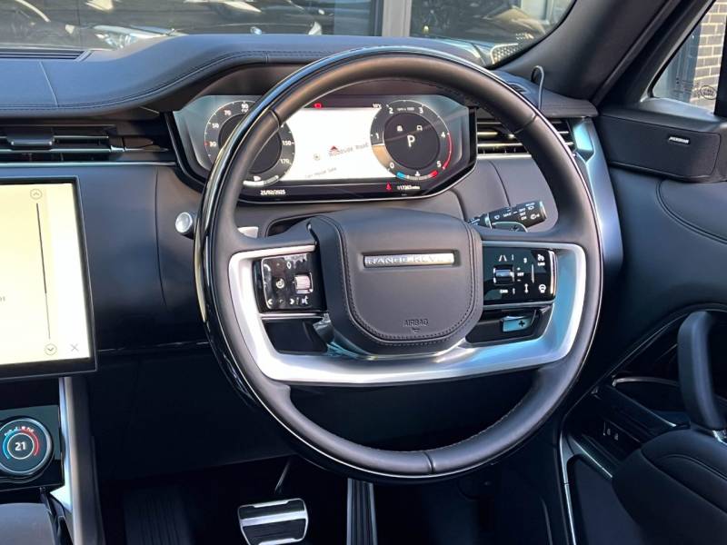 Land Rover Range Rover   Registered:2023(23)