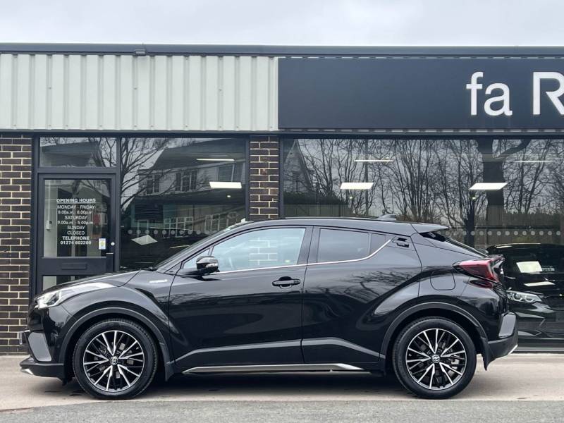 Toyota C HR   Registered:2019(69)