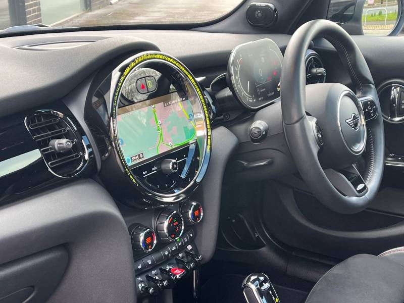 MINI Hatch   Registered:2023(73)