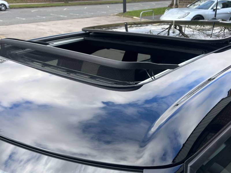 MINI Hatch   Registered:2023(73)