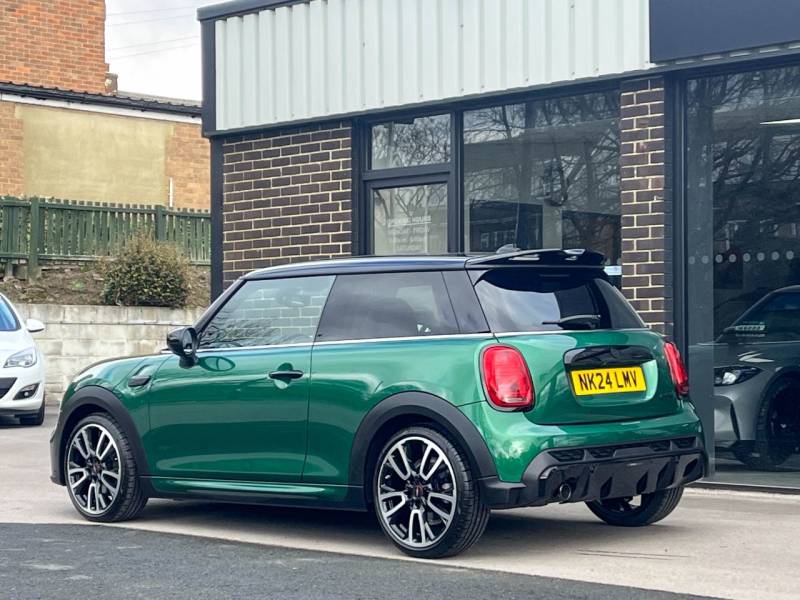 MINI Hatch   Registered:2024(24)