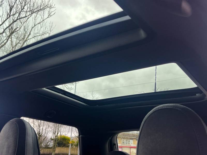 MINI Hatch   Registered:2024(24)