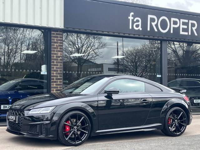 2022 Audi TTS Coupe 2.0 TFSI 50 Black Edition quattro S tronic 320ps