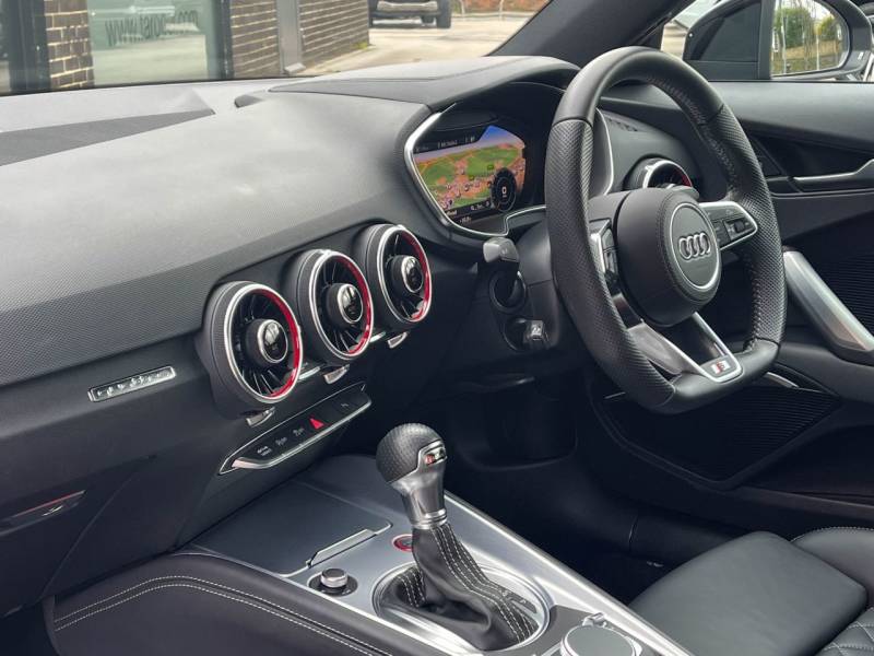 Audi TTS Coupe   Registered:2022(72)