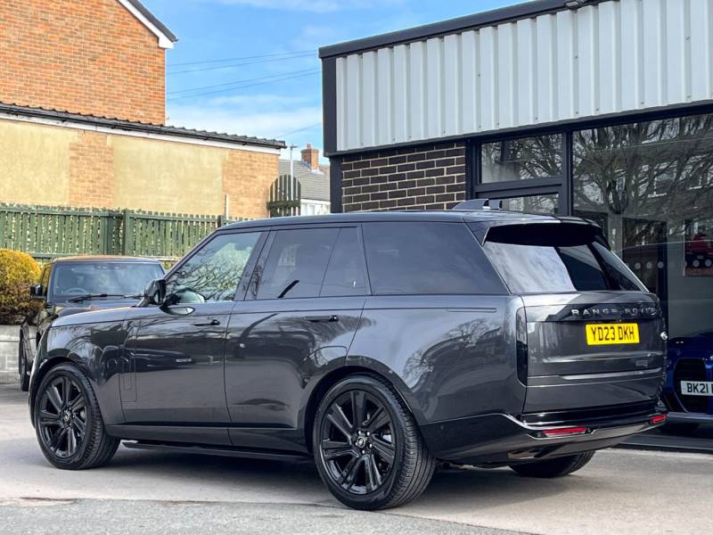 Land Rover Range Rover   Registered:2023(23)