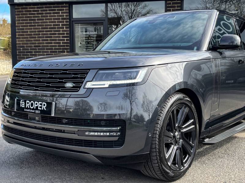 Land Rover Range Rover   Registered:2023(23)