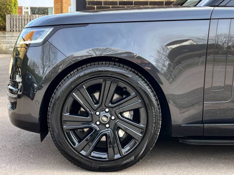 Land Rover Range Rover   Registered:2023(23)