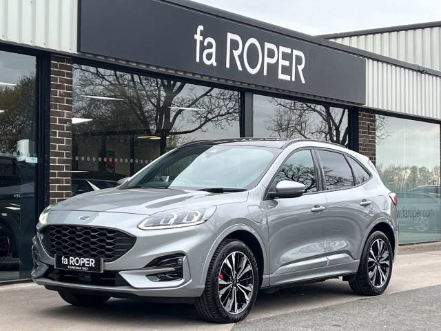 Ford Kuga 2.5 EcoBoost PHEV 14.4kWh ST Line X Auto 225ps Hatchback Petrol / Electric Hybrid Solar Silver Metallic