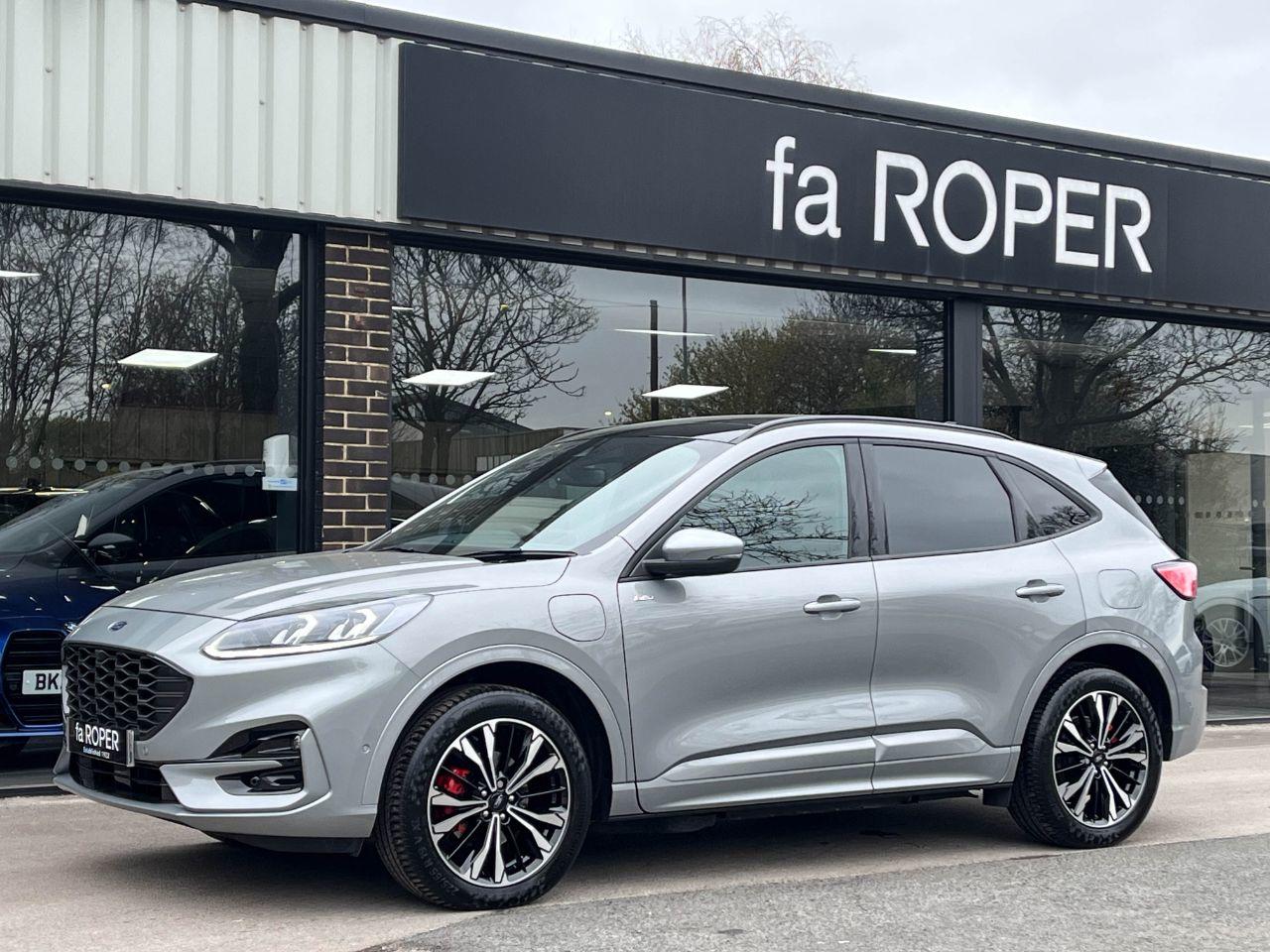 Ford Kuga 2.5 EcoBoost PHEV 14.4kWh ST Line X Auto 225ps Hatchback Petrol / Electric Hybrid Solar Silver Metallic