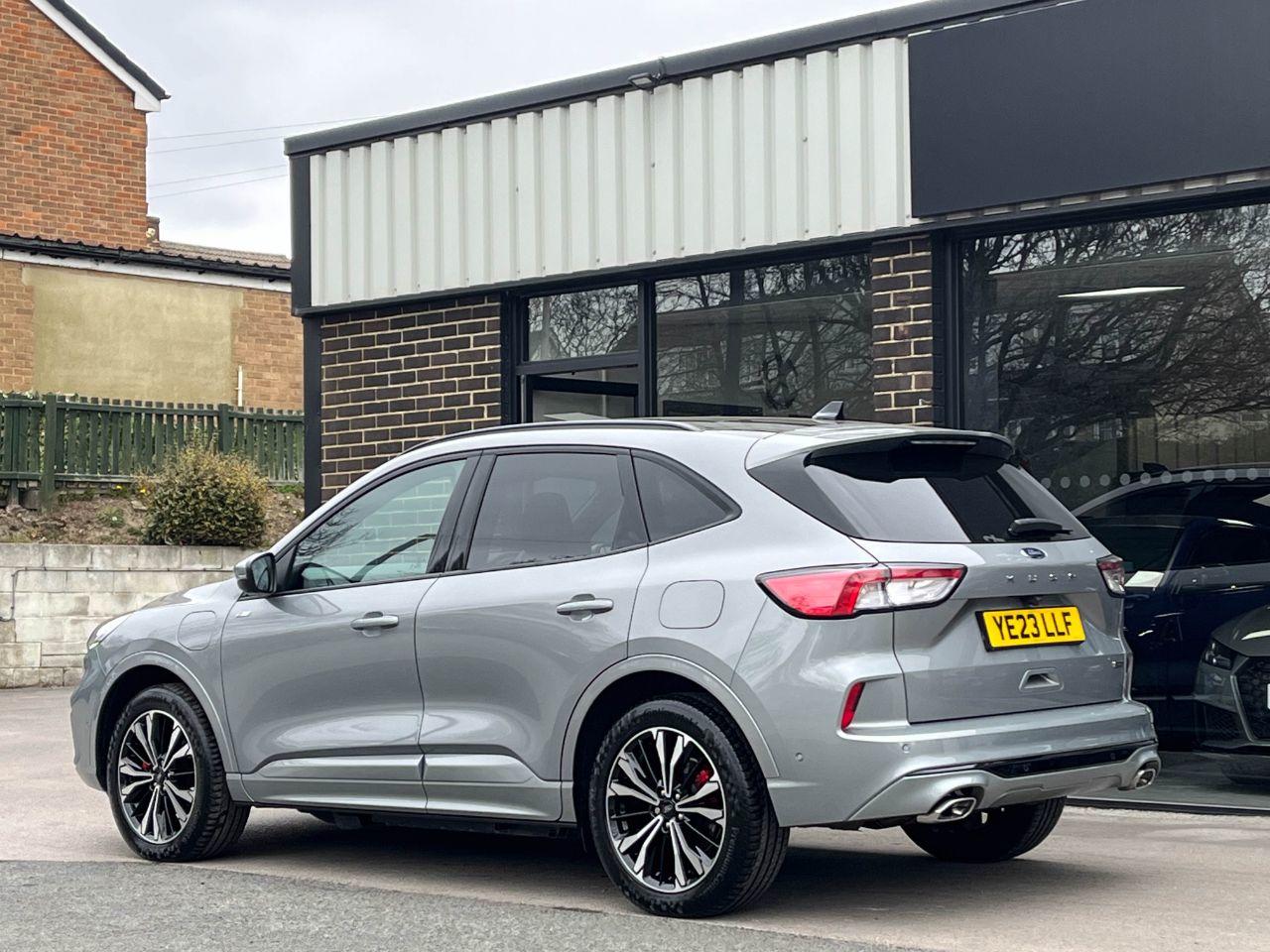 Ford Kuga 2.5 EcoBoost PHEV 14.4kWh ST Line X Auto 225ps Hatchback Petrol / Electric Hybrid Solar Silver Metallic