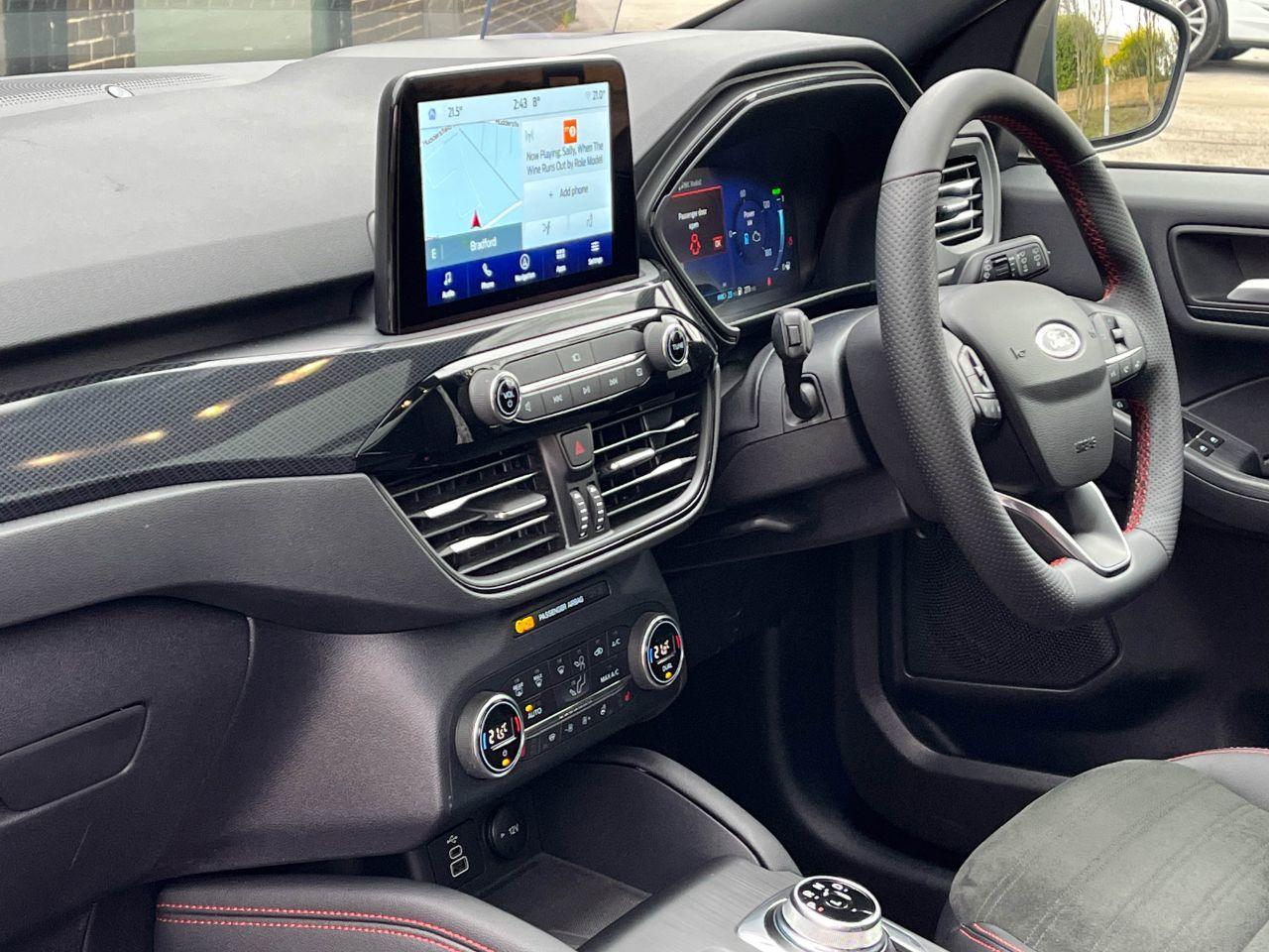 Ford Kuga 2.5 EcoBoost PHEV 14.4kWh ST Line X Auto 225ps Hatchback Petrol / Electric Hybrid Solar Silver Metallic