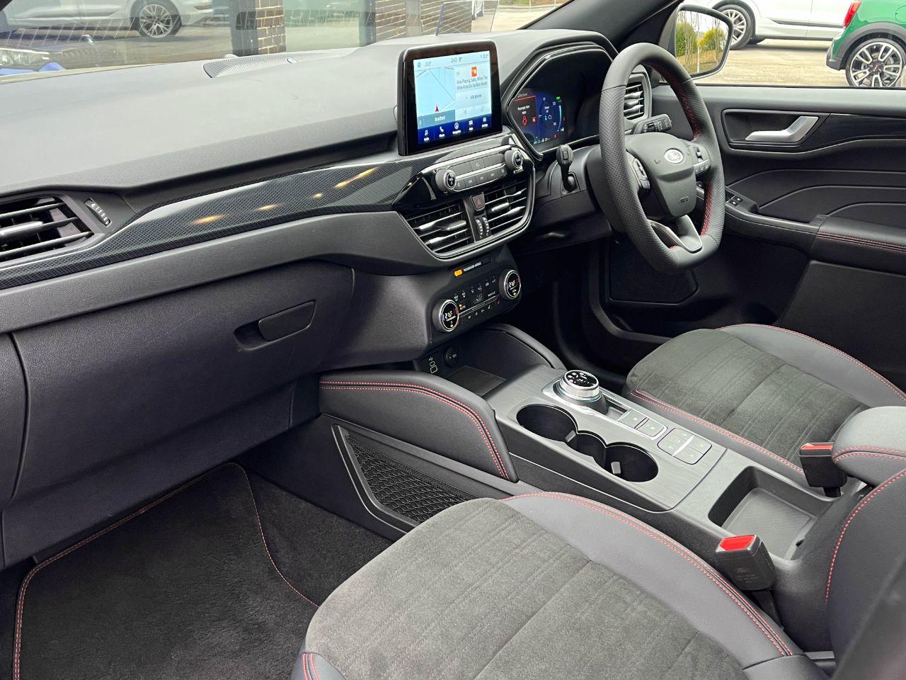 Ford Kuga 2.5 EcoBoost PHEV 14.4kWh ST Line X Auto 225ps Hatchback Petrol / Electric Hybrid Solar Silver Metallic