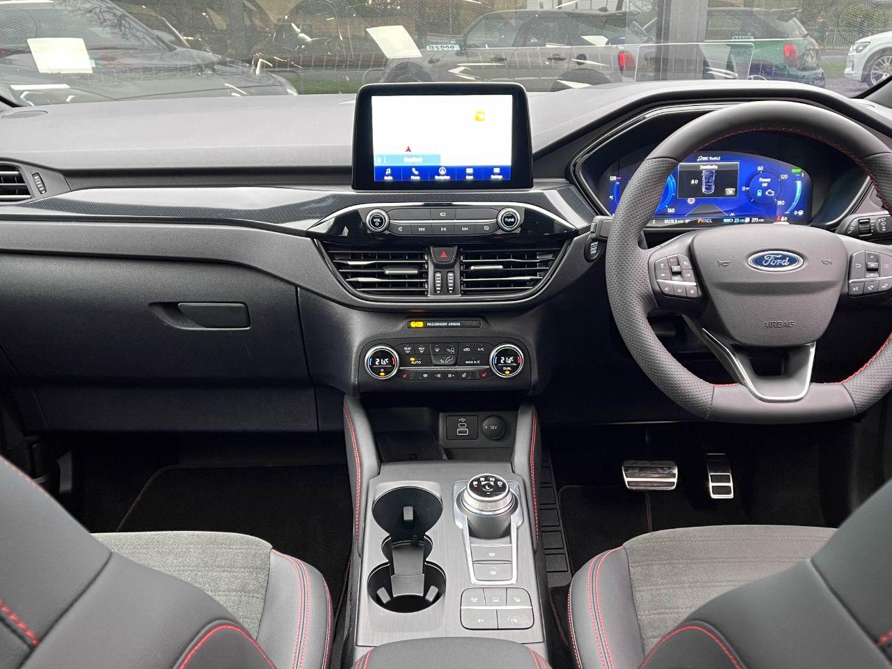 Ford Kuga 2.5 EcoBoost PHEV 14.4kWh ST Line X Auto 225ps Hatchback Petrol / Electric Hybrid Solar Silver Metallic