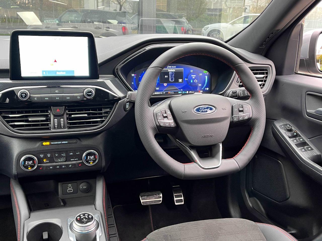 Ford Kuga 2.5 EcoBoost PHEV 14.4kWh ST Line X Auto 225ps Hatchback Petrol / Electric Hybrid Solar Silver Metallic