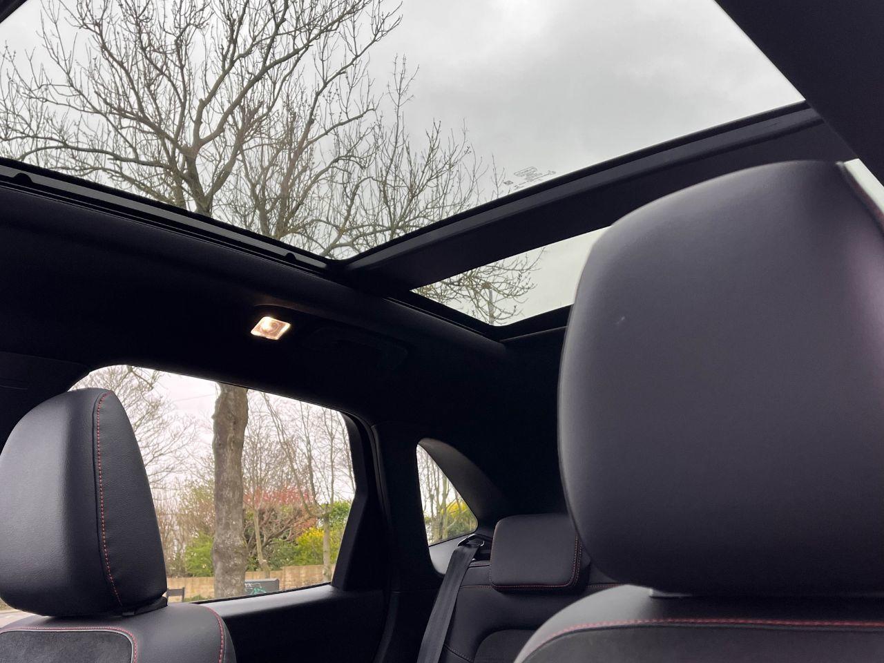 Ford Kuga 2.5 EcoBoost PHEV 14.4kWh ST Line X Auto 225ps Hatchback Petrol / Electric Hybrid Solar Silver Metallic