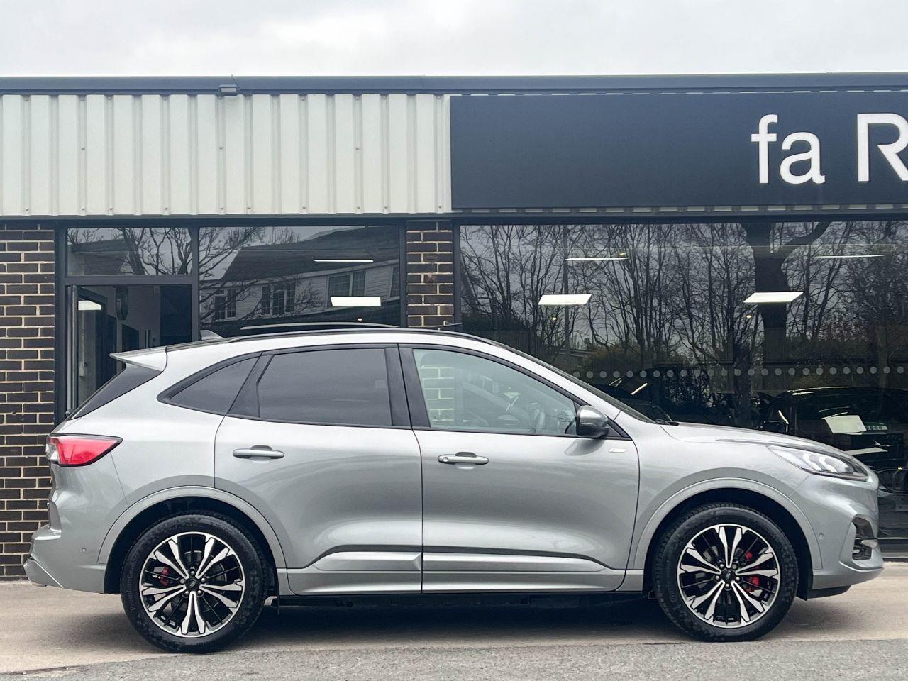 Ford Kuga 2.5 EcoBoost PHEV 14.4kWh ST Line X Auto 225ps Hatchback Petrol / Electric Hybrid Solar Silver Metallic