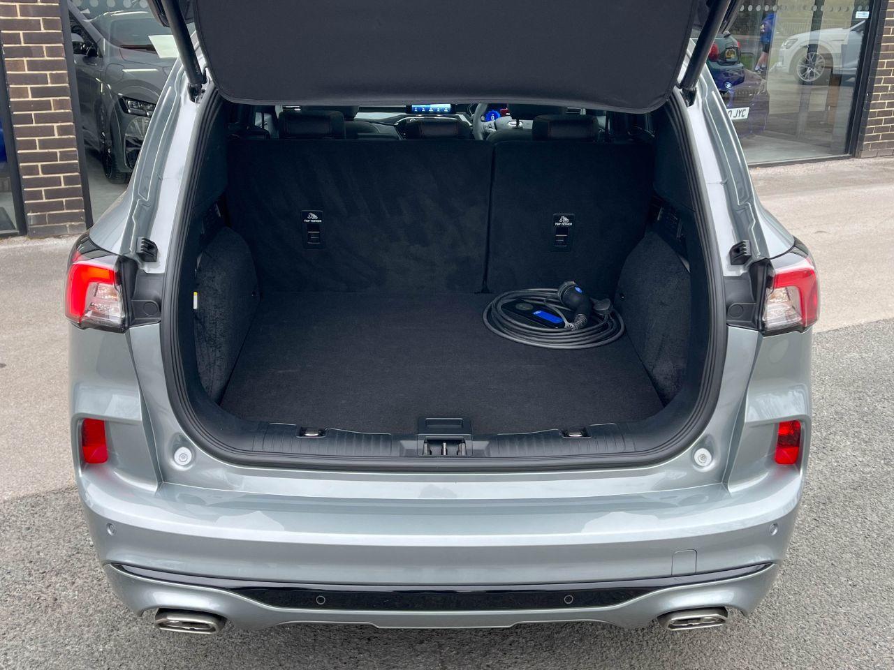 Ford Kuga 2.5 EcoBoost PHEV 14.4kWh ST Line X Auto 225ps Hatchback Petrol / Electric Hybrid Solar Silver Metallic