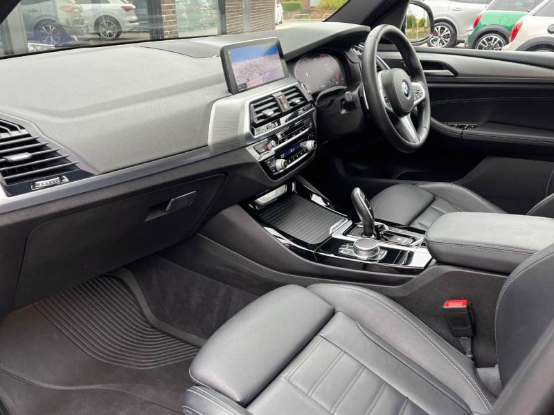 BMW X3   Registered:2021(21)