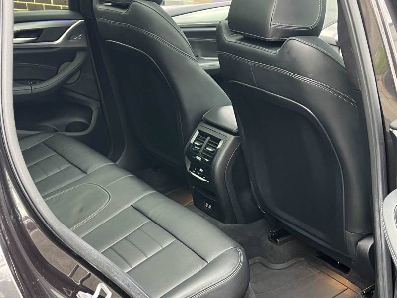 BMW X3   Registered:2021(21)