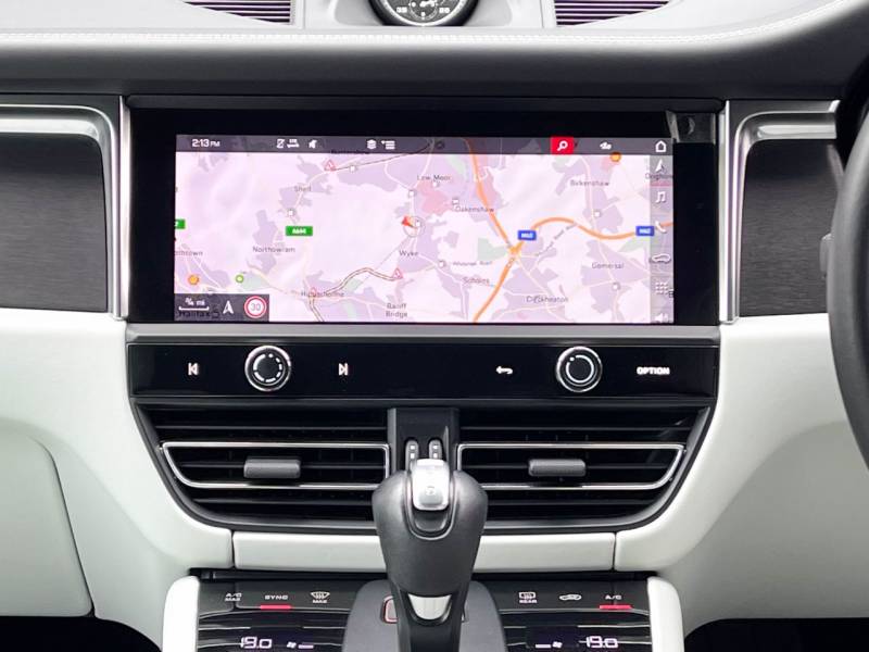 Porsche Macan   Registered:2023(23)