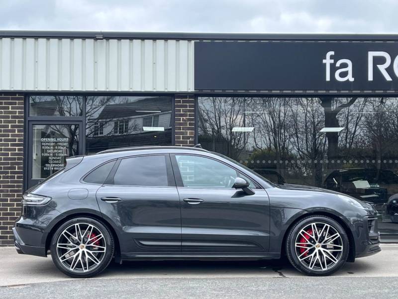 Porsche Macan   Registered:2023(23)