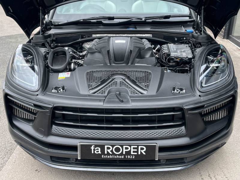 Porsche Macan   Registered:2023(23)