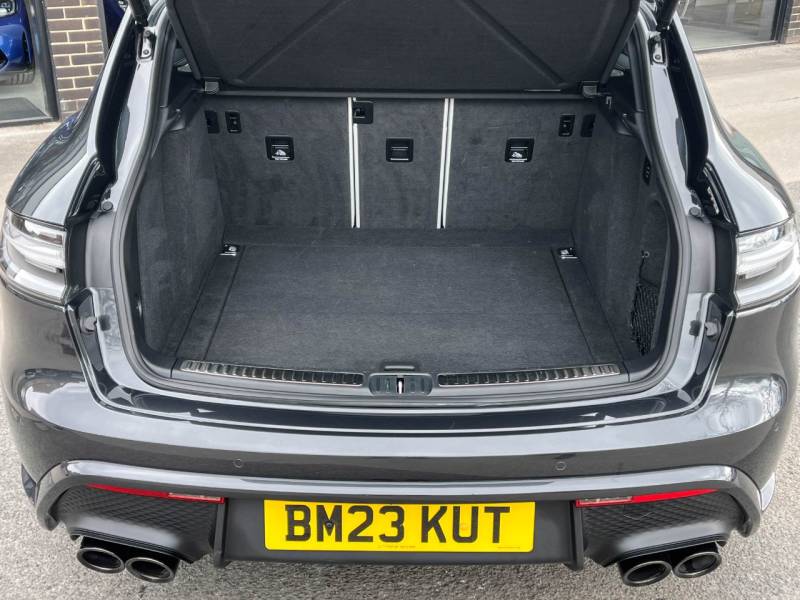 Porsche Macan   Registered:2023(23)