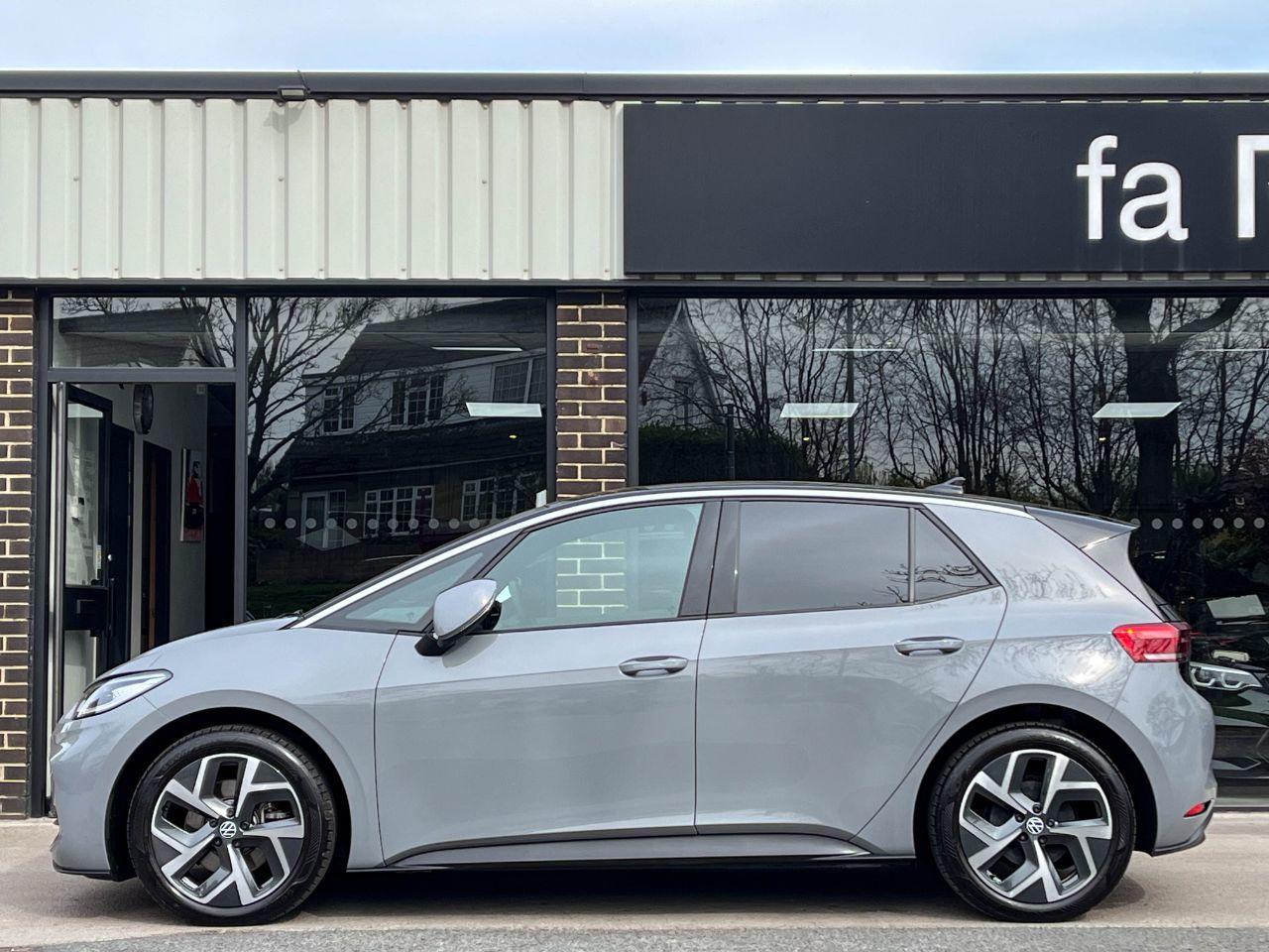 Volkswagen ID.3 0.0 150kW Pro Performance 58kWh Launch Edition 1 Auto 204ps Hatchback Electric Moonstone Grey