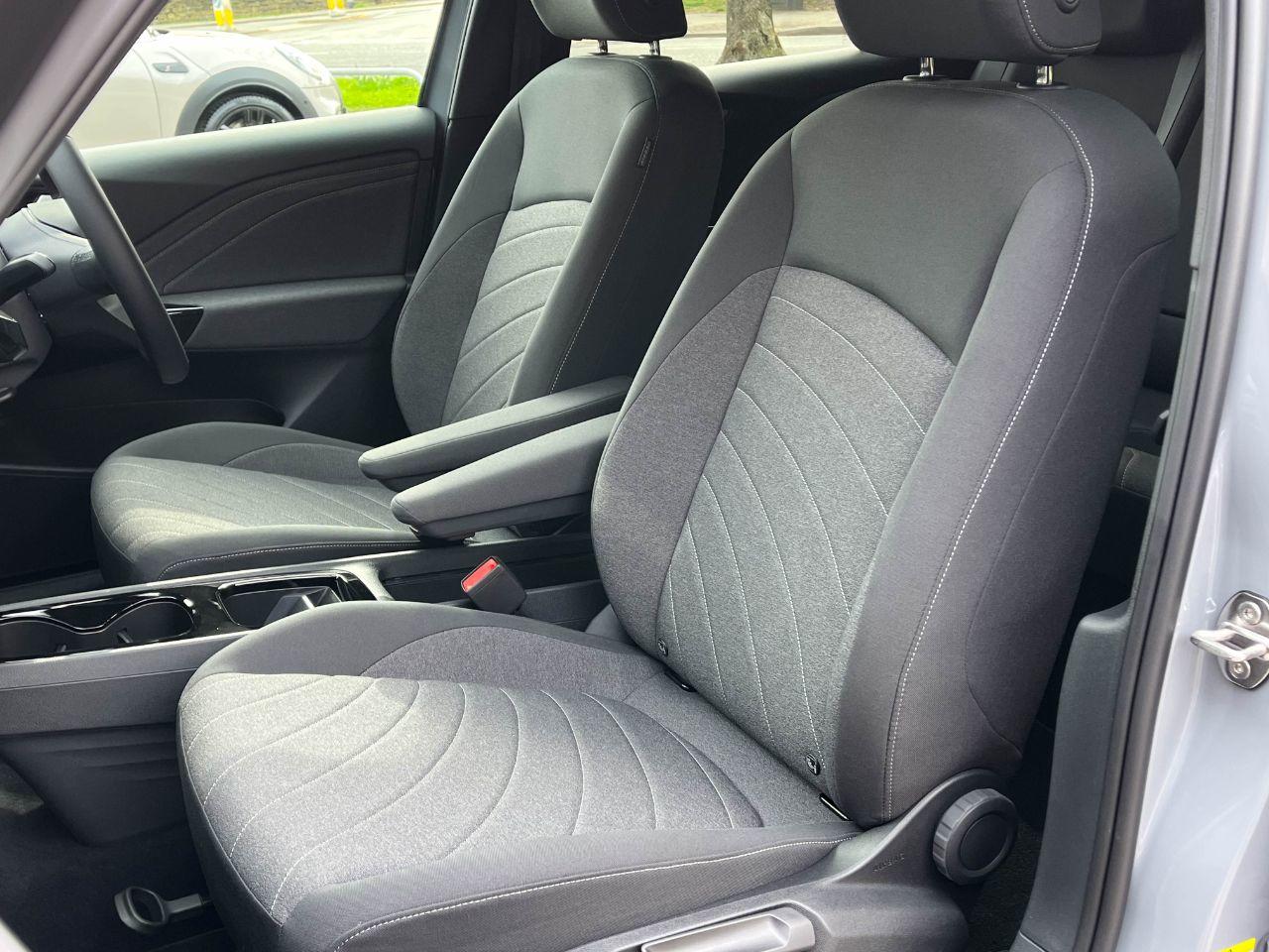 Volkswagen ID.3 0.0 150kW Pro Performance 58kWh Launch Edition 1 Auto 204ps Hatchback Electric Moonstone Grey