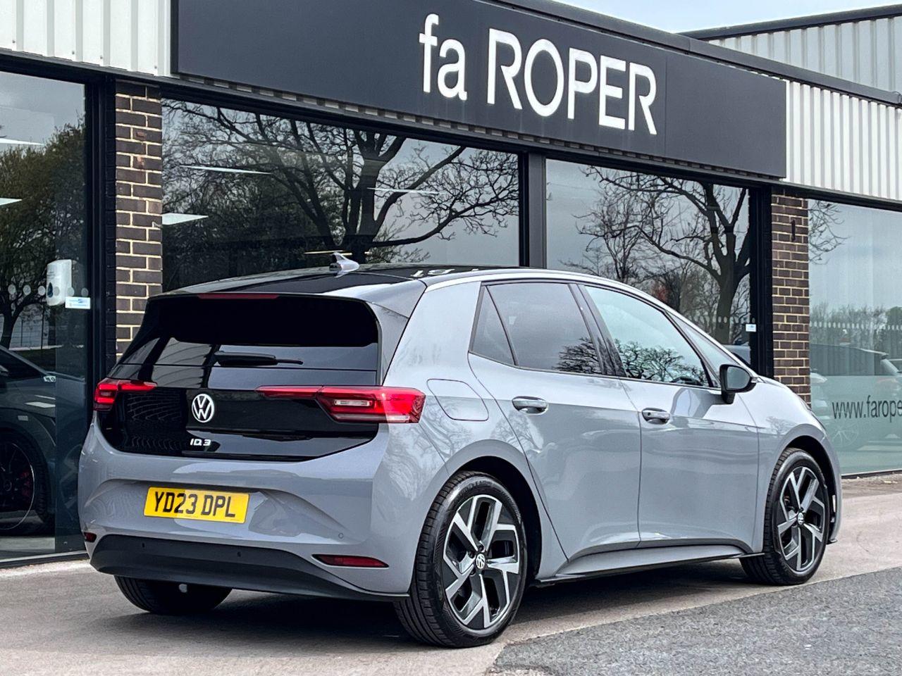 Volkswagen ID.3 0.0 150kW Pro Performance 58kWh Launch Edition 1 Auto 204ps Hatchback Electric Moonstone Grey