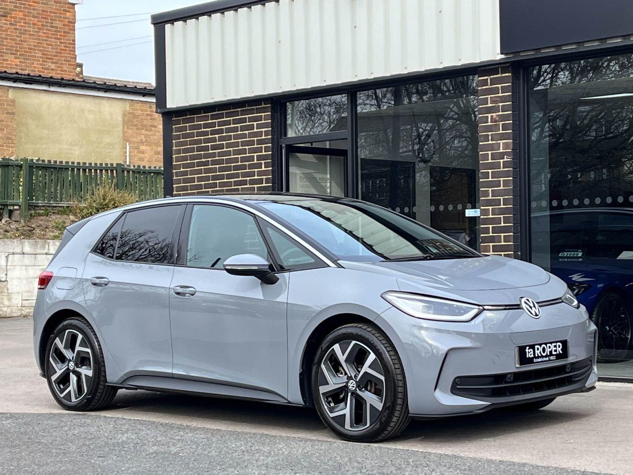 Volkswagen ID.3 0.0 150kW Pro Performance 58kWh Launch Edition 1 Auto 204ps Hatchback Electric Moonstone Grey