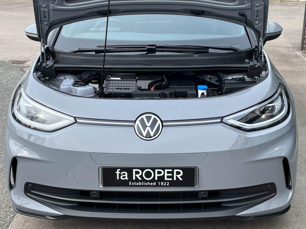 Volkswagen ID.3 0.0 150kW Pro Performance 58kWh Launch Edition 1 Auto 204ps Hatchback Electric Moonstone Grey
