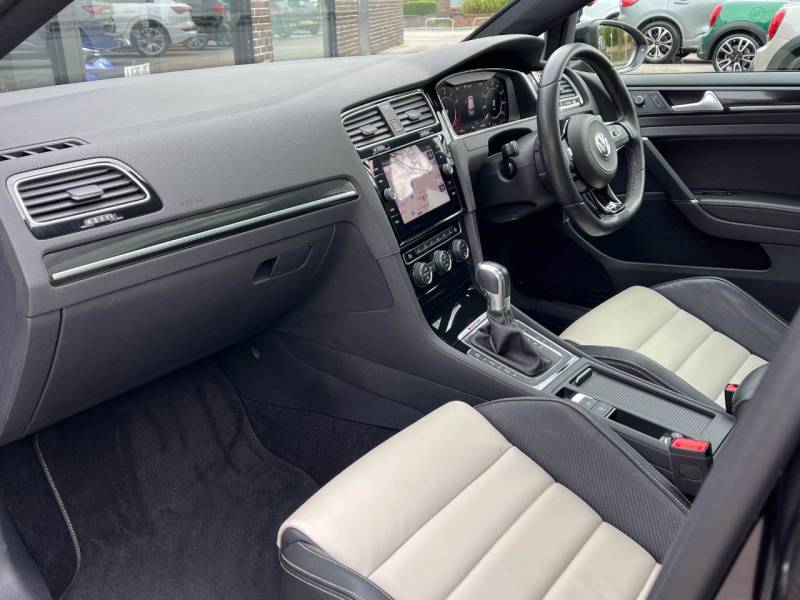 Volkswagen Golf   Registered:2018(18)