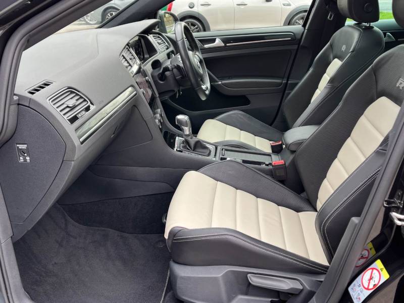 Volkswagen Golf   Registered:2018(18)