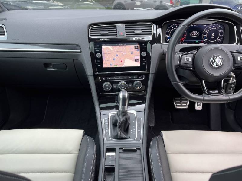 Volkswagen Golf   Registered:2018(18)