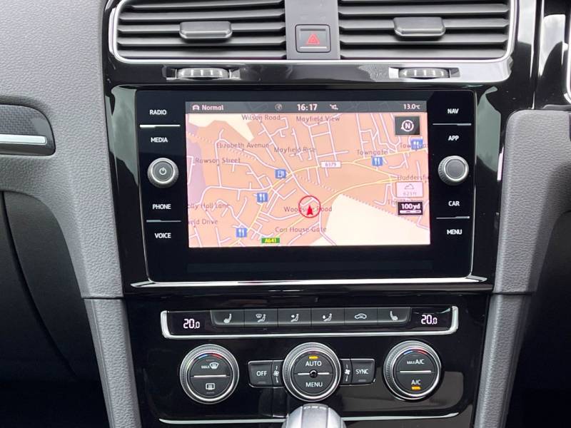 Volkswagen Golf   Registered:2018(18)