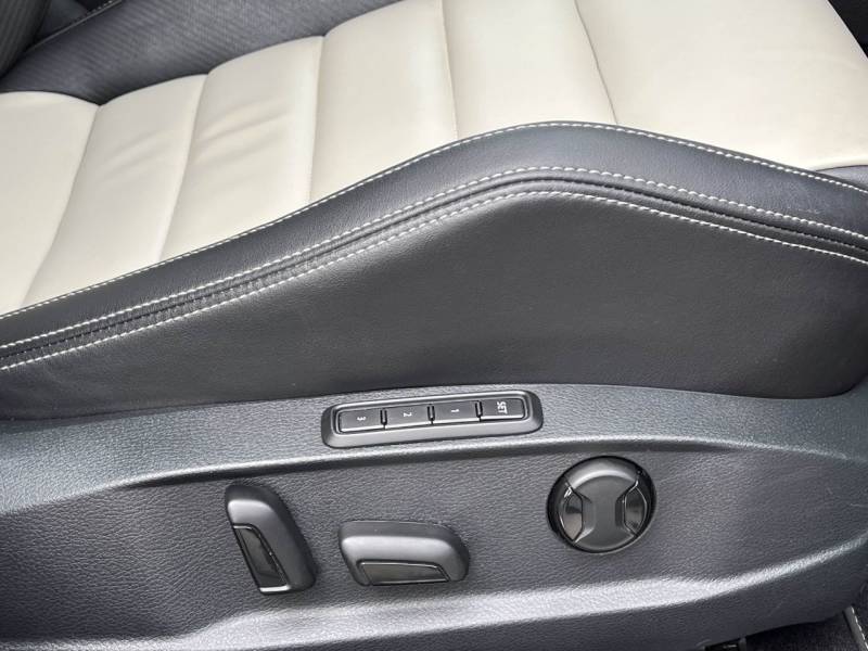 Volkswagen Golf   Registered:2018(18)