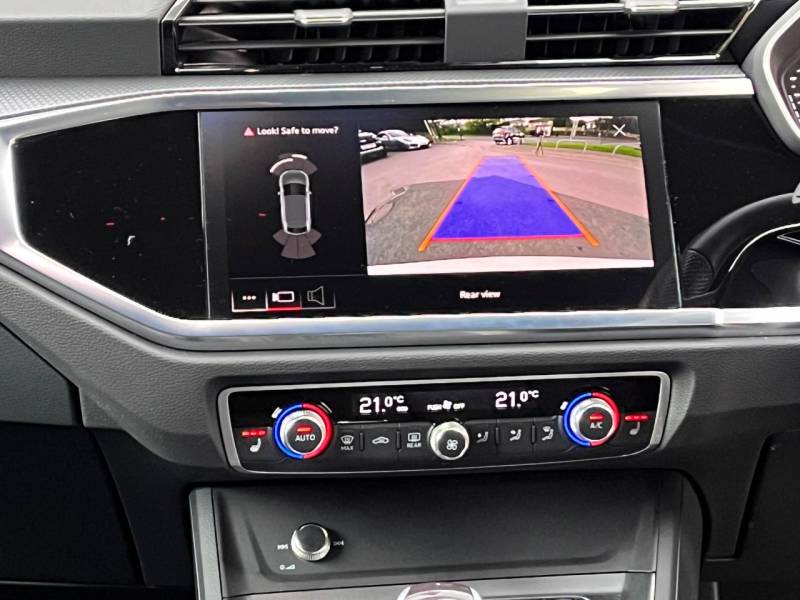 Audi Q3 Sportback   Registered:2023(73)