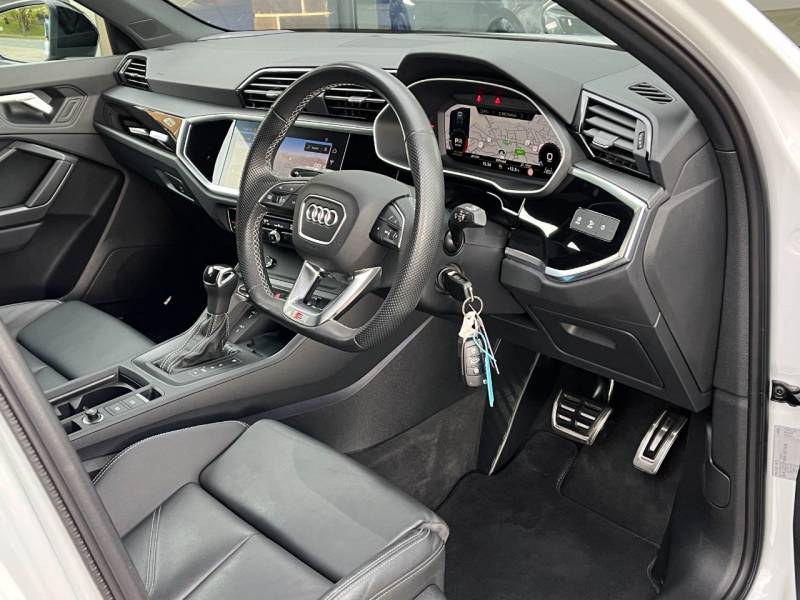 Audi Q3 Sportback   Registered:2023(73)