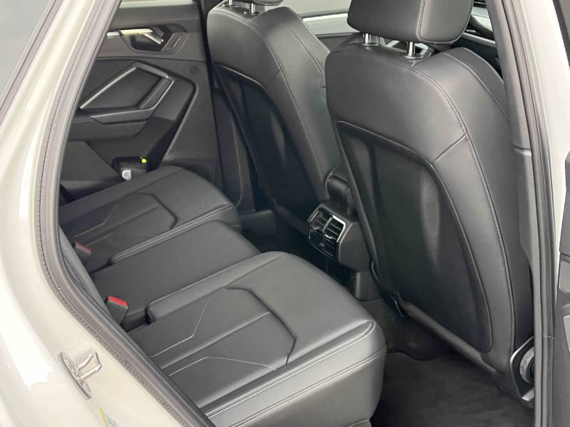 Audi Q3 Sportback   Registered:2023(73)