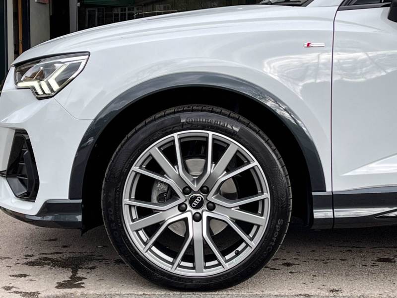 Audi Q3 Sportback   Registered:2023(73)