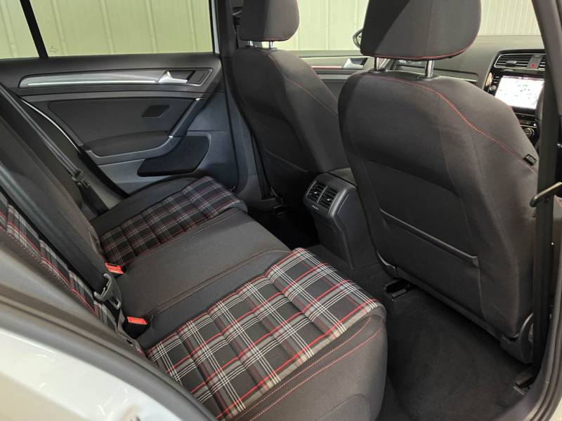 Volkswagen Golf   Registered:2019(69)