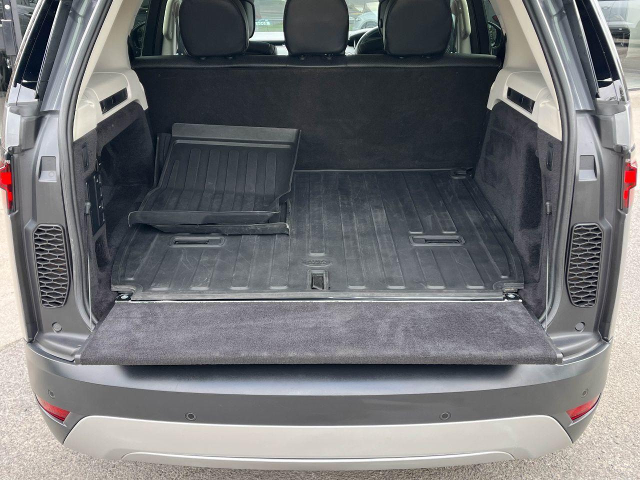 Land Rover Discovery Commercial D300 3.0 MHEV HSE 4WD Auto Commercial Diesel Eiger Grey Metallic